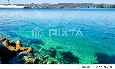 青い海 109916316