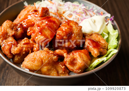 から揚げ丼 109920873