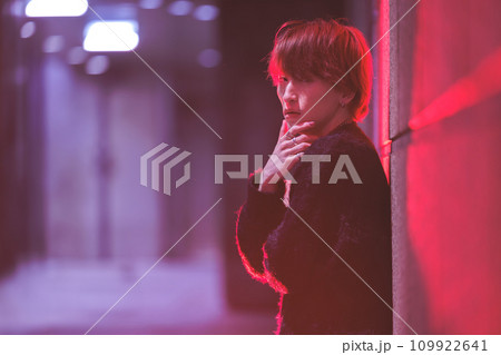 男性ポートレート　ストリートスナップ 109922641