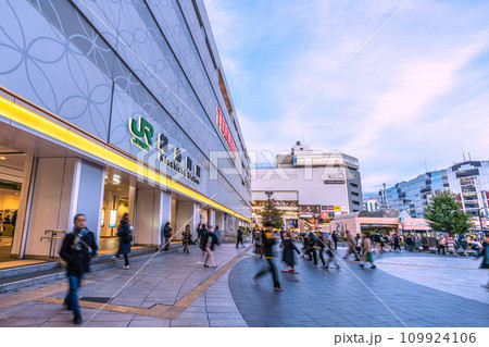 日本の東京都市景観 師走・錦糸町駅などを望む 日本の東京都市景観 師走・錦糸町駅などを望む 109924106