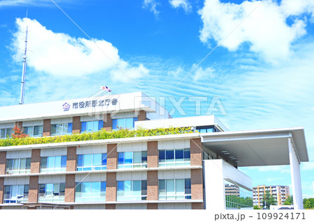 岐阜県多治見市、多治見市役所駅北庁舎の風景 109924171