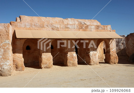 Abandoned decorations for shooting Star Wars movie in Sahara desert, Tunisia Abandoned decorations for shooting Star Wars movie in Sahara desert, Tunisia 109926068