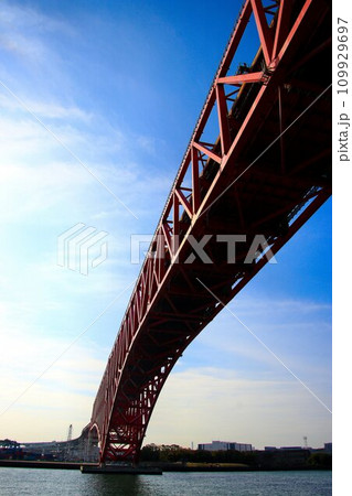 全長980m・中央径間510m!!日本最長のトラス橋… トラス構造が美しい『港大橋』 109929697