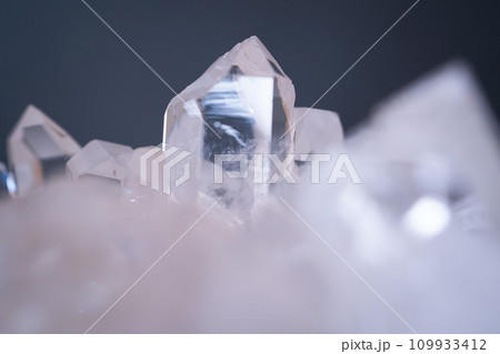 　水晶　クリスタル 109933412