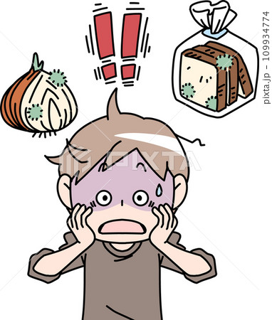 食品にカビが生えて驚く男性 109934774