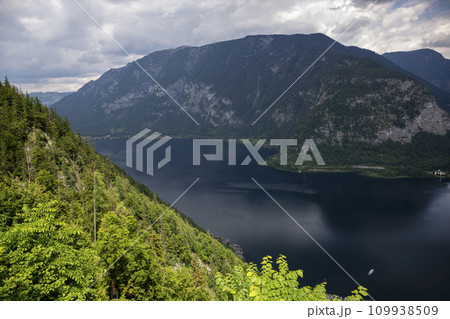 View of Lake Hallstatter from the observation deck View of Lake Hallstatter from the observation deck 109938509