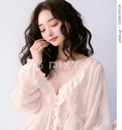 ナイトウェア女性モデル 109939504