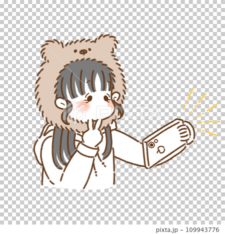 くまのかぶりものを着て自撮りする女の子 109943776