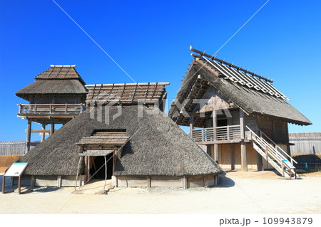 【佐賀県】快晴下の吉野ヶ里歴史公園（蔵と市） 109943879