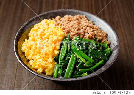 三色丼 三色丼 109947188