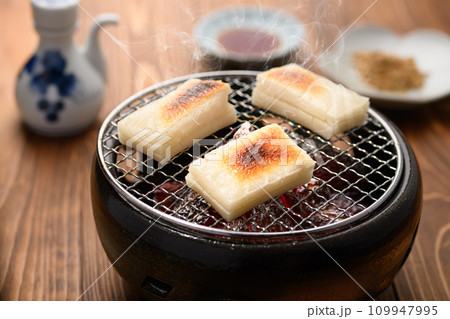 じっくり焼いた切り餅 じっくり焼いた切り餅 109947995