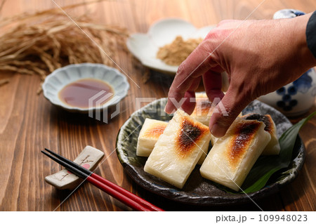 じっくり焼いた切り餅 じっくり焼いた切り餅 109948023