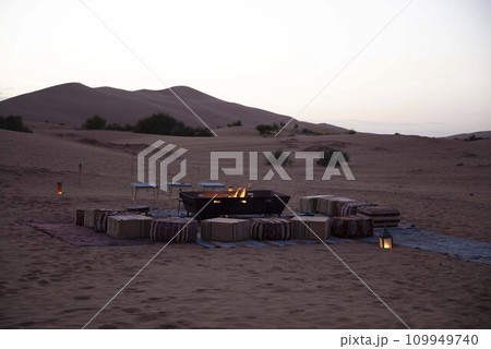 サハラ砂漠のラグジュアリーキャンプ サハラ砂漠のラグジュアリーキャンプ 109949740