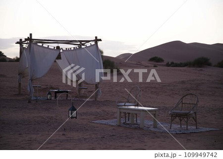 サハラ砂漠のラグジュアリーキャンプ サハラ砂漠のラグジュアリーキャンプ 109949742