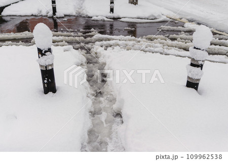 Beautiful, city snow scenes photographed in Niigata City on December 22, 2023. Beautiful, city snow scenes photographed in Niigata City on December 22, 2023. 109962538