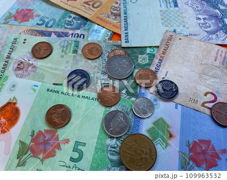 いろいろなマレーシア通貨のリンギット いろいろなマレーシア通貨のリンギット 109963532