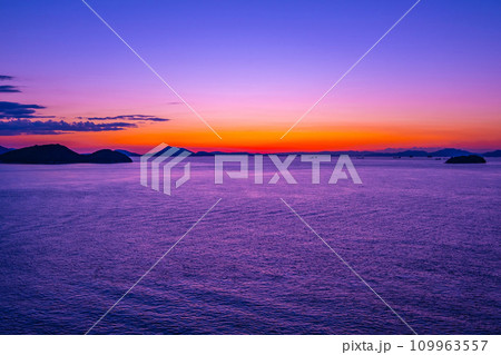 瀬戸内海のマジックアワー 109963557