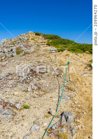 長野県中央アルプス縦走登山千畳敷から空木岳　島田娘 109964270
