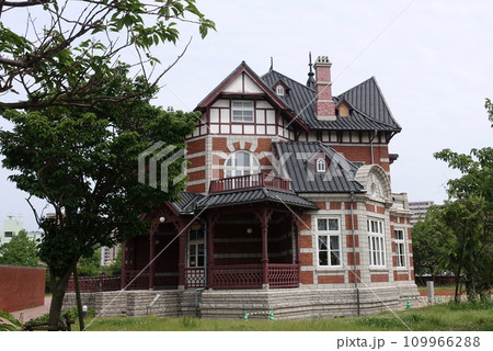 門司港レトロ　北九州市大連友好記念館 109966288
