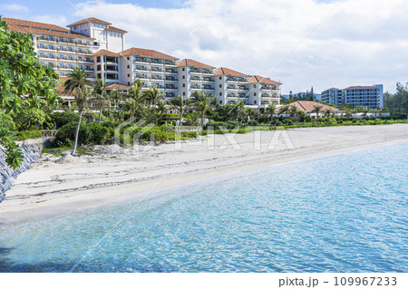 ブセナ海中公園　リゾートホテルとビーチ　沖縄県名護市 109967233