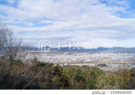 牛田山の山頂から見た景色（牛田山縦走路） 109968000