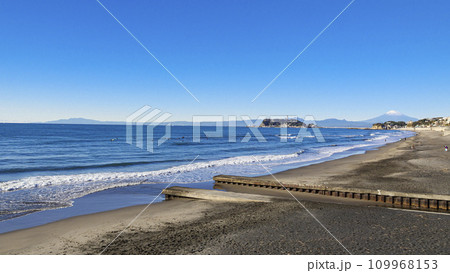 湘南の海と砂浜 湘南の海と砂浜 109968153