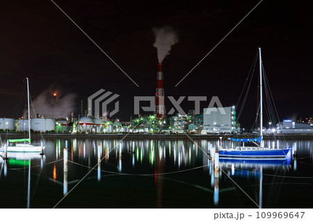 【工場夜景】三重県四日市の工場夜景　四日市ドーム前 109969647