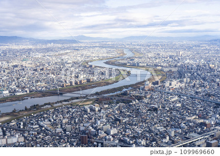 冬の風景　淀川と豊里大橋方面の空撮 109969660