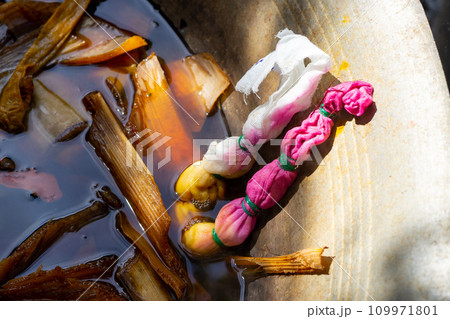 Process making tie dye - Image 109971801