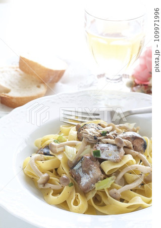 イワシのフィットチーネパスタ イワシのフィットチーネパスタ 109971996