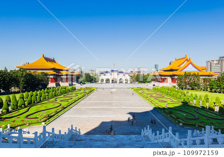 台北 中正紀念堂 自由広場牌樓と国家両庁院 台北 中正紀念堂 自由広場牌樓と国家両庁院 109972159