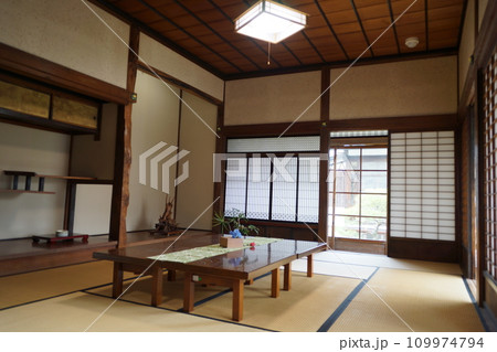 松崎町の町並み（伊豆半島）中瀬邸客間 109974794