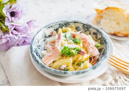 手作りマカロニサラダ 手作りマカロニサラダ 109975097