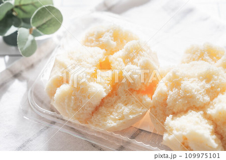 バター入り蒸しパン バター入り蒸しパン 109975101