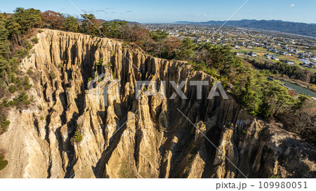 【徳島県阿波市】阿波の土柱 波濤嶽【空撮】 【徳島県阿波市】阿波の土柱 波濤嶽【空撮】 109980051