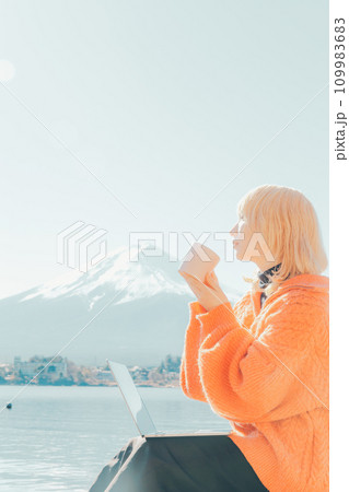 山中湖からの見える風景 109983683