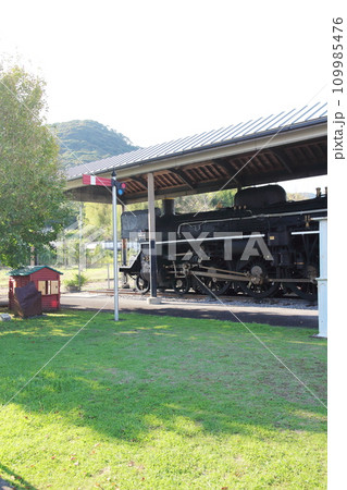 吉松駅の停車する蒸気機関車 吉松駅の停車する蒸気機関車 109985476