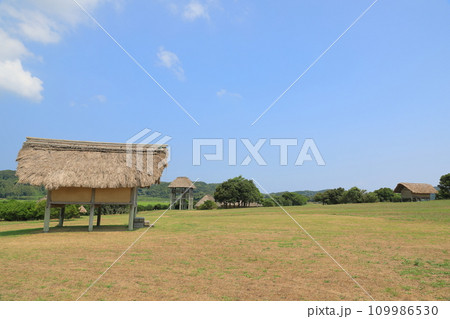 倭の国の時代を感じる壱岐島原の辻一支国王都復元公園 109986530