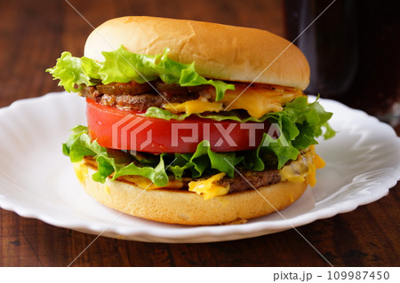 美味しいハンバーガー 109987450