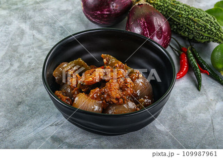 Asian cuisine - prawn in chili sauce Asian cuisine - prawn in chili sauce 109987961