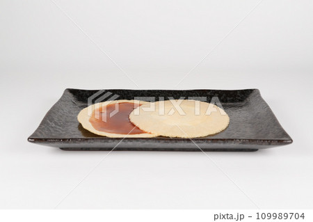 ソースせんべい 109989704