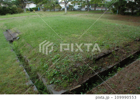 多賀城廃寺跡の鐘樓跡(宮城県多賀城市) 多賀城廃寺跡の鐘樓跡(宮城県多賀城市) 109990553