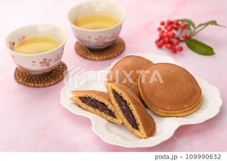 どら焼き どら焼き 109990632