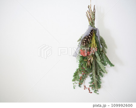 クリスマス　スワッグ　ハンドメイド 109992600