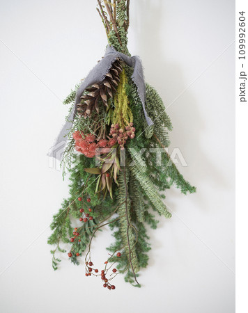 クリスマス　スワッグ　ハンドメイド 109992604