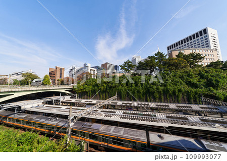 東京 四谷 四ツ谷駅周辺の風景 東京 四谷 四ツ谷駅周辺の風景 109993077