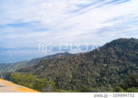 駒ヶ林の山頂から見た景色(宮島) 駒ヶ林の山頂から見た景色(宮島) 109994732