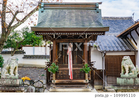 滋賀県大津市坂本の大将軍神社 本殿 滋賀県大津市坂本の大将軍神社 本殿 109995110