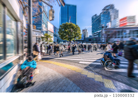 日本の東京都市景観 師走の慌ただしさ…光と影…コロナが投げかけるもの…高齢化社会の日本の行末=23日 日本の東京都市景観 師走の慌ただしさ…光と影…コロナが投げかけるもの…高齢化社会の日本の行末=23日 110000332