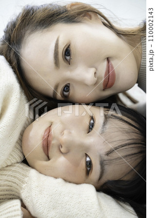 仲良し姉妹 110002143